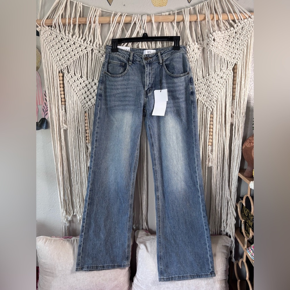 Women's straight leg Jeans
